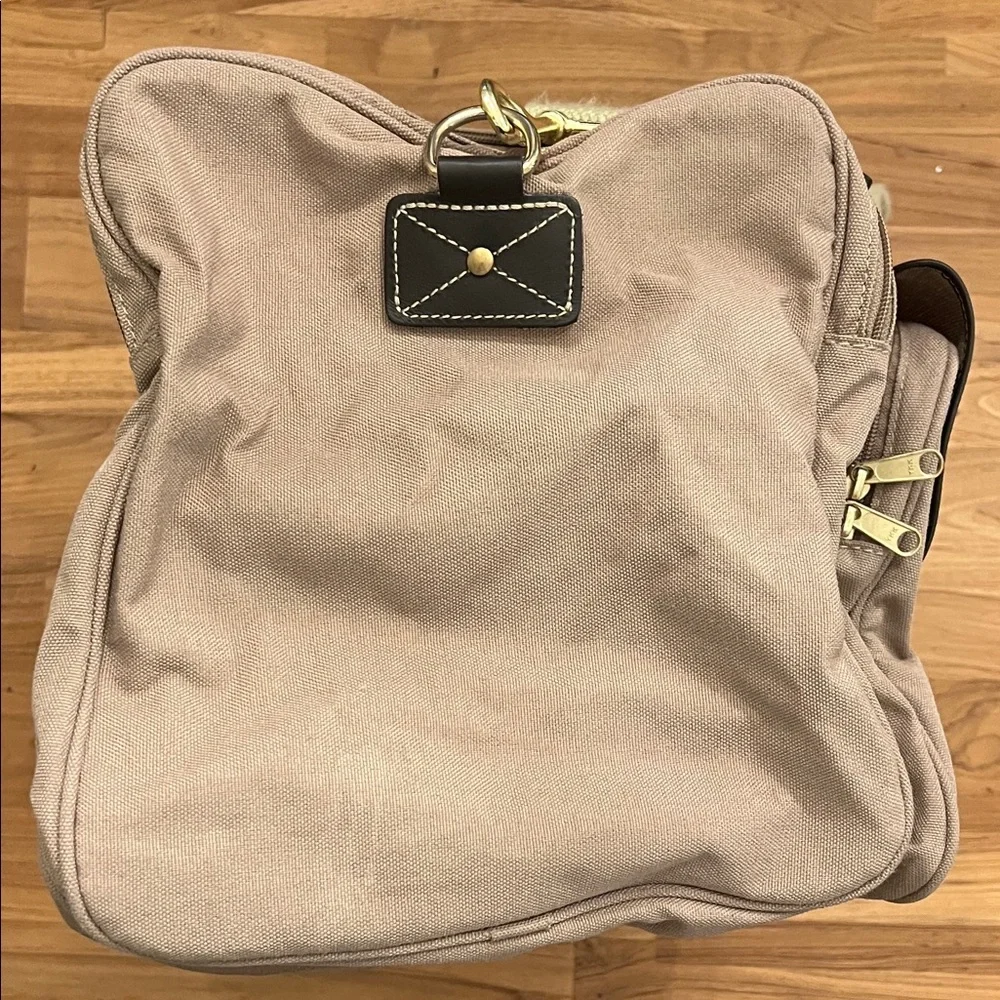 Eddie Bauer x Ford Tan Canvas Men's Duffle Bag Leather Details